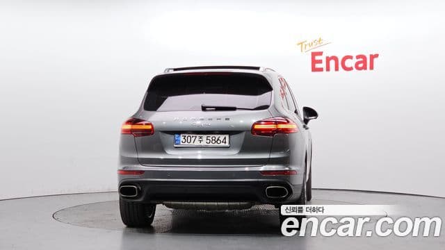 Porsche New Cayenne 4