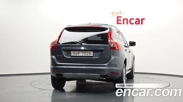 Volvo XC60 4