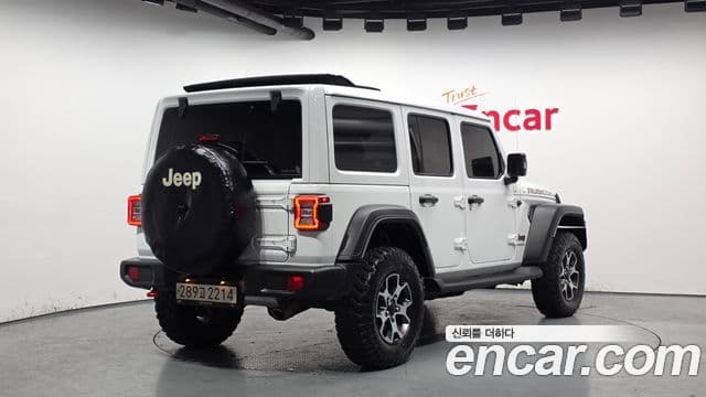 Jeep Wrangler (JL) 2