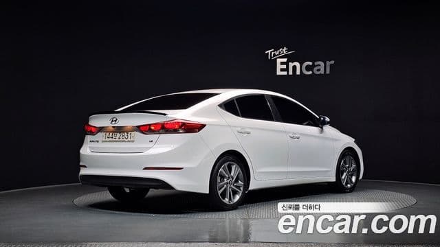 Hyundai Avante AD 2