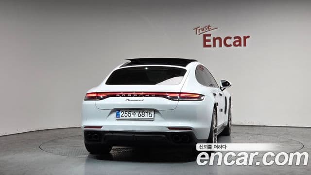 Porsche Panamera (971) 3
