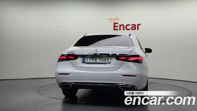 Mercedes-Benz E-Class W213 3
