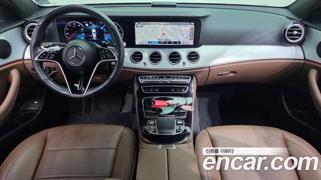 Mercedes-Benz E-Class W213 4