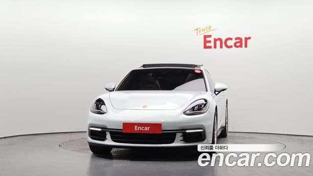 Porsche Panamera (971) 2