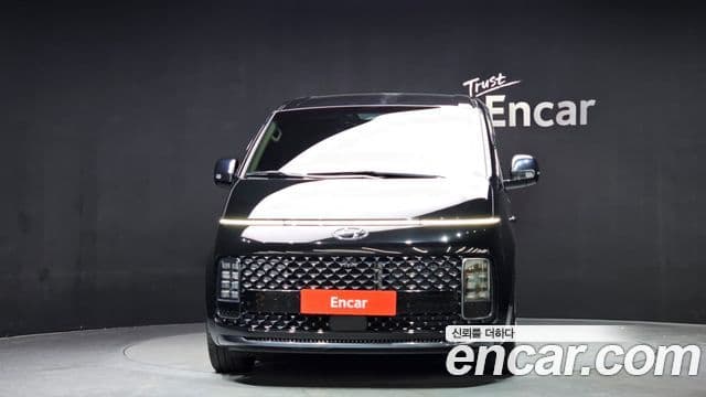 Hyundai Staria 2