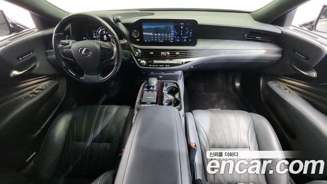 Lexus LS500 5th Gen 4