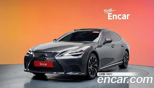 Lexus LS500 5th Gen — 1