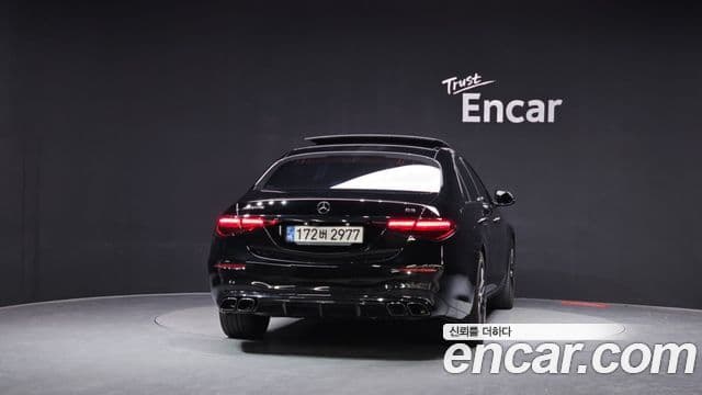 Mercedes-Benz S-Class W223 4