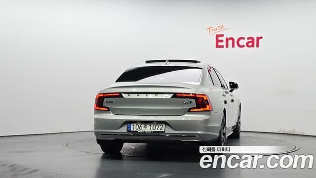Volvo S90 3