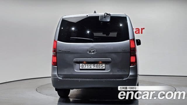 Hyundai Grand Starex 4