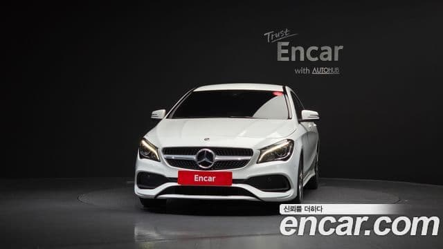 Mercedes-Benz CLA-Class C117 3