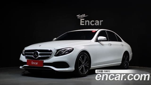 Mercedes-Benz E-Class W213 1