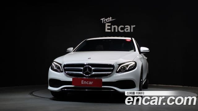 Mercedes-Benz E-Class W213 3