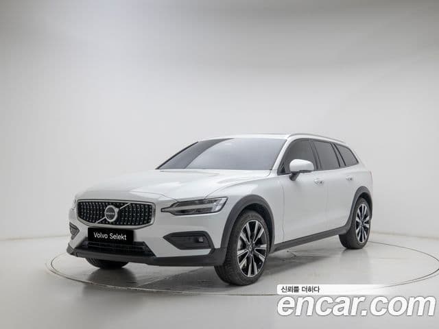 Volvo V60 Cross Country 2nd Gen 1