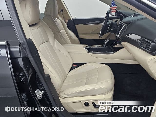 Maserati Levante 2