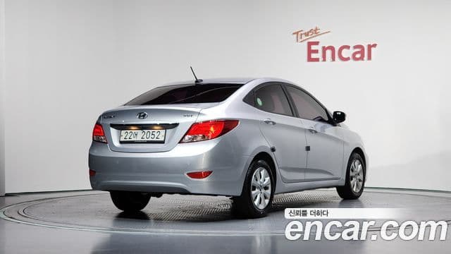 Hyundai Accent (New) 2