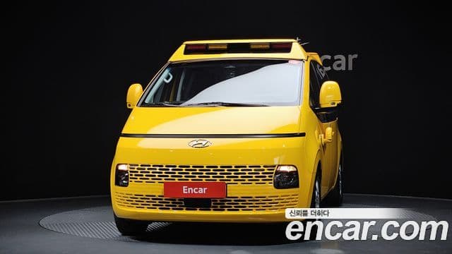Hyundai Staria 2
