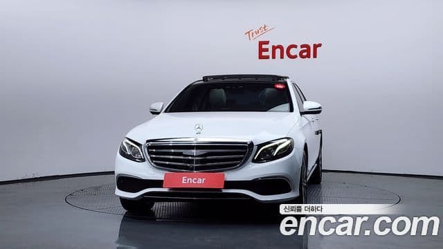 Mercedes-Benz E-Class W213 3