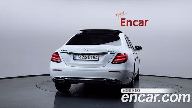 Mercedes-Benz E-Class W213 4
