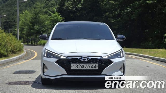 Hyundai The New Avante AD 4