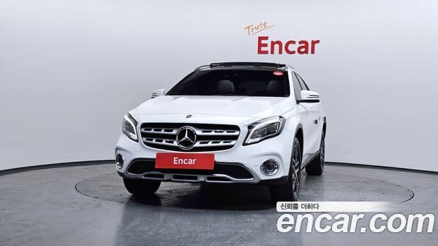Mercedes-Benz GLA-Class X156 3