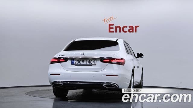 Mercedes-Benz E-Class W213 4
