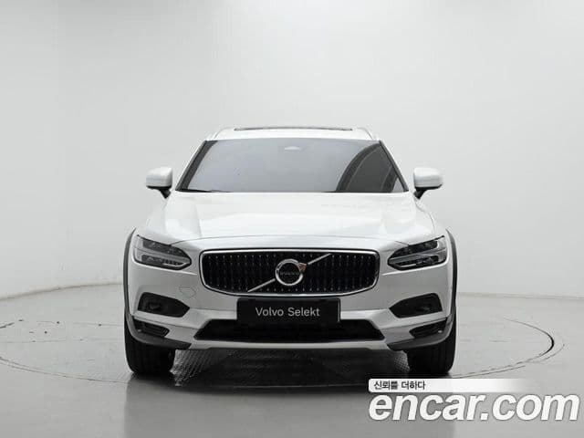 Volvo V90 Cross Country 3