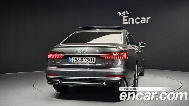 Audi A6 (C8) 3