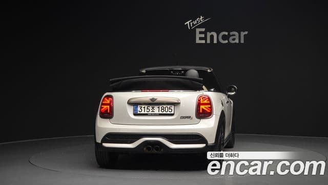 MINI Cooper S Convertible 4