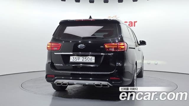 Kia The New Carnival 4