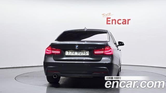 BMW 3 Series (F30) 4