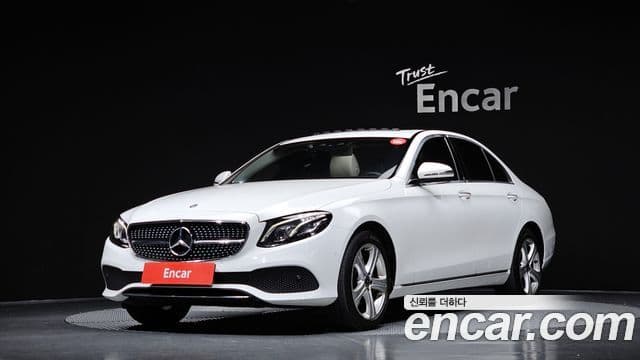 Mercedes-Benz E-Class W213 1