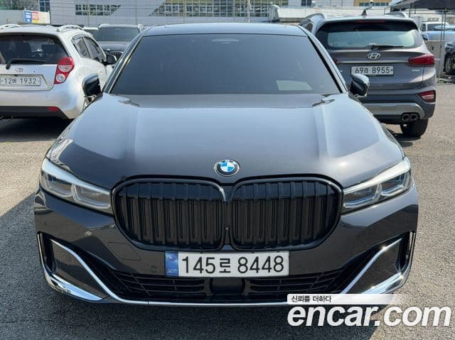 BMW 7 Series (G11) 4