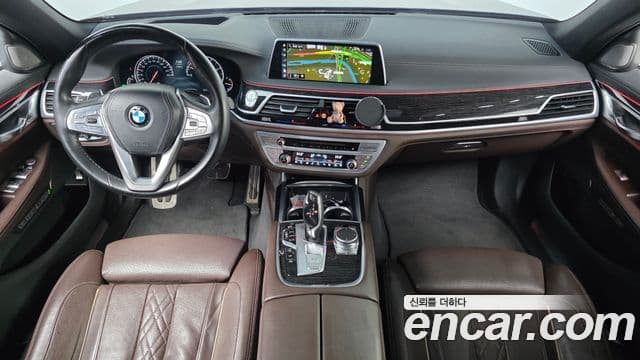 BMW 7 Series (G11) 4