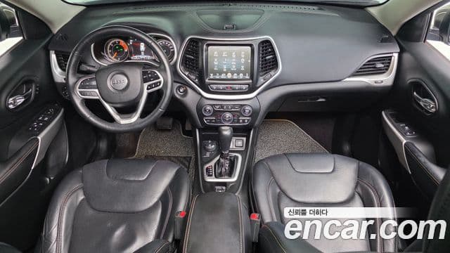 Jeep Cherokee (KL) 4
