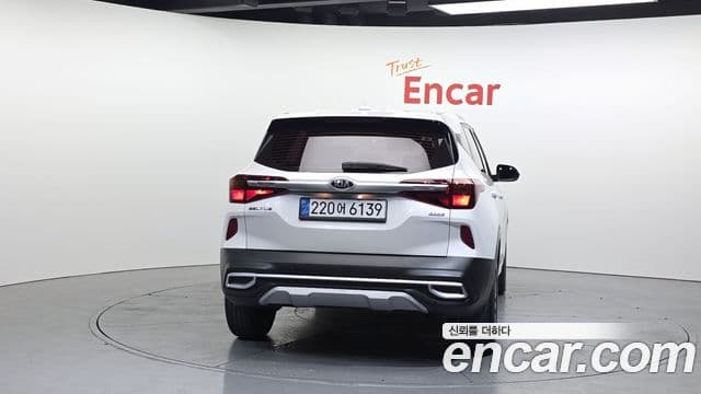 Kia Seltos 4