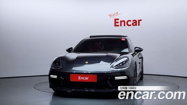 Porsche Panamera (971) 3