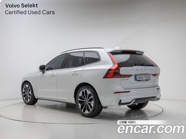 Volvo XC60 2nd Gen 4