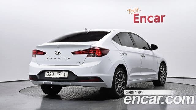 Hyundai The New Avante AD 2