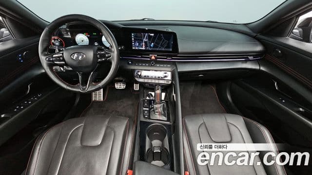 Hyundai Avante (CN7) 4