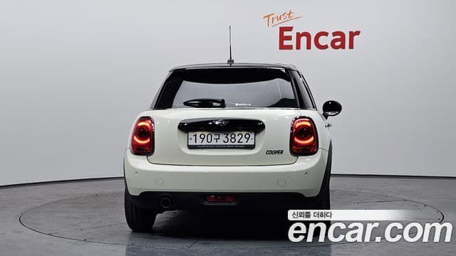 MINI Cooper 4