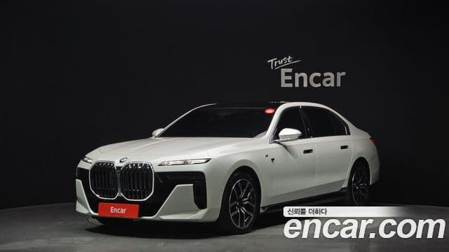 BMW 7 Series (G70)