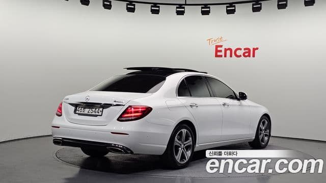 Mercedes-Benz E-Class W213 2