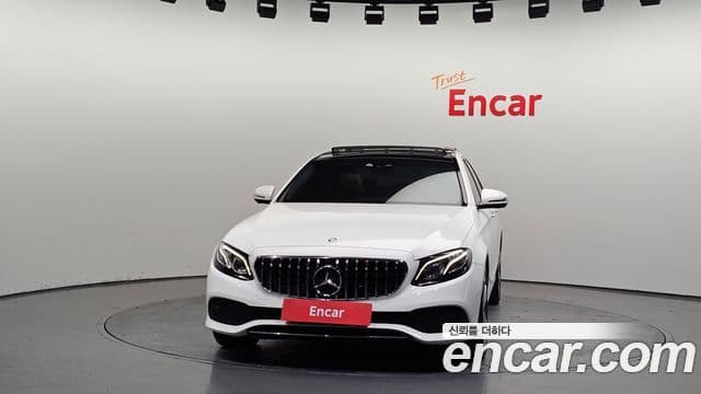 Mercedes-Benz E-Class W213 3