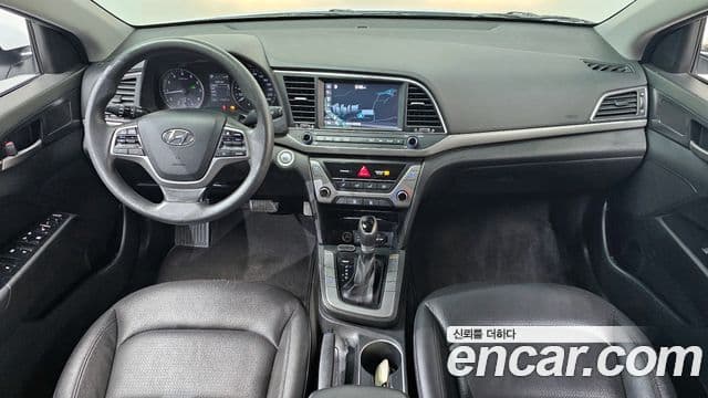 Hyundai Avante AD 4