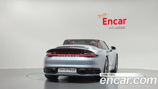 Porsche 911 (992) 3