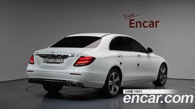 Mercedes-Benz E-Class W213 2