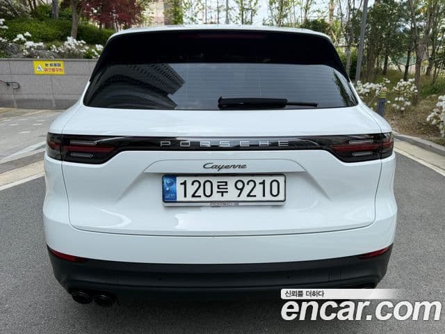 Porsche Cayenne (PO536) 2