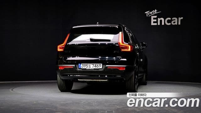 Volvo XC40 3
