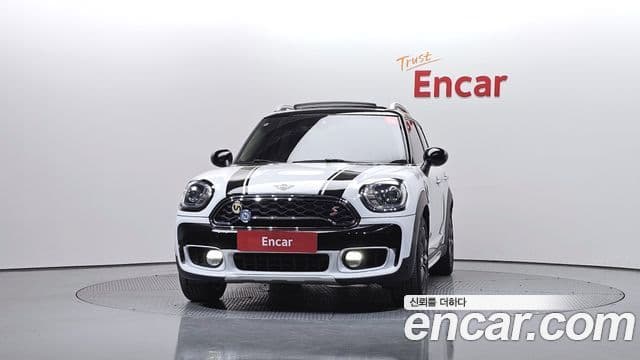 MINI Cooper S Countryman 2